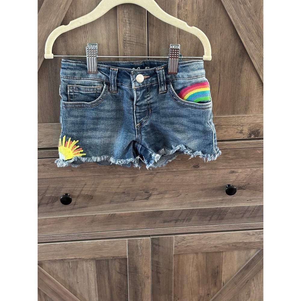 Cat & Jack Toddler Girls 4T Rainbow Sun Embroidered Denim Shorts Medium WashBlue